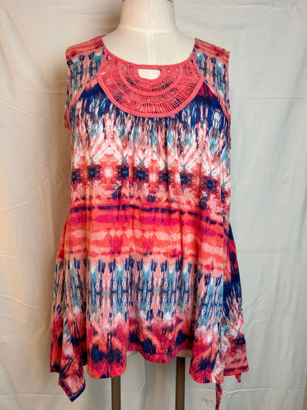 New Directions 2X Boho Tie Dye Tank Top Crochet Neckline Plus Size Flowy